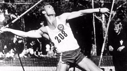 Reginald Spiers và chuyến "du hành" đặc biệt