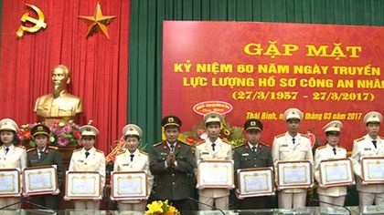 Kỷ niệm 60 năm Ngày thành lập lực lượng Hồ sơ nghiệp vụ