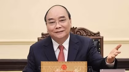 Chủ tịch nước Nguyễn Xuân Phúc điện đàm với Tổng thống Rumani Klaus Werner Iohannis
