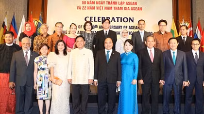 Lễ kỷ niệm 50 năm Ngày thành lập ASEAN và 22 năm Việt Nam tham gia ASEAN