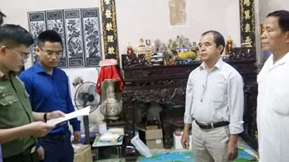 Khởi tố và bắt tạm giam hiệu trưởng cùng 3 cán bộ Trường ĐH Đông Đô