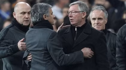 Mourinho đã mời... Ferguson trở lại