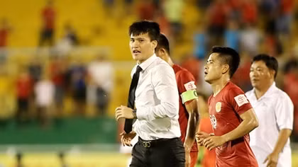 Công Vinh làm "sếp"