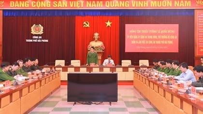 Thứ trưởng Bộ Công an Lê Quốc Hùng làm việc với Công an TP Hải Phòng