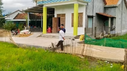 Bợm nhậu tuổi 20 vung dao bấm gây cuồng sát