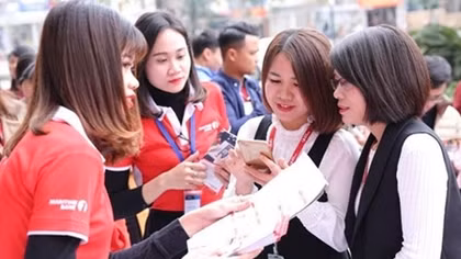 Thanh toán trong vài giây với M-QR trên ngân hàng di động của Maritime Bank