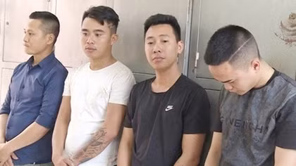 Đường dây mua bán thiếu nữ rồi ép làm nhân viên “quán hát”