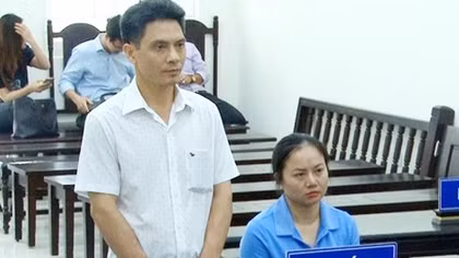 Y án Giám đốc câu kết giảng viên “đút túi” hàng trăm triệu đồng