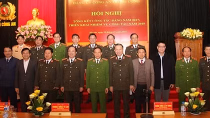 Xây dựng hình ảnh người cán bộ Công an thân thiện, vì nhân dân phục vụ