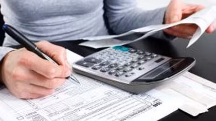 Ba Lan: Miễn thuế thu nhập cho người trẻ tuổi