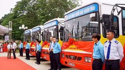 Hà Nội khai trương nhiều tuyến buýt mới kết nối nội đô với các huyện ngoại thành