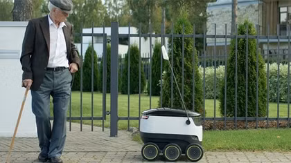 Robot – Bưu tá