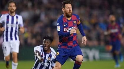Hãy vỗ tay cho Messi và tận hưởng thứ bóng đá anh ấy trình diễn