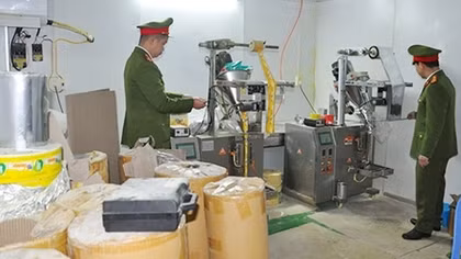 Phát hiện cơ sở sản xuất sản phẩm dinh dưỡng kém chất lượng