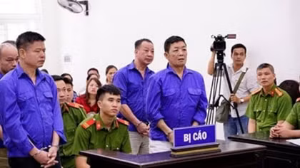 Hoãn phiên toà xét xử Hưng “kính” và đồng phạm vì vắng luật sư