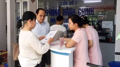 “Lấy người bệnh làm trung tâm, lấy hài lòng làm tiêu chuẩn"