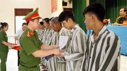 Điều kiện đề nghị đặc xá đối với người chấp hành án phạt tù có thời hạn