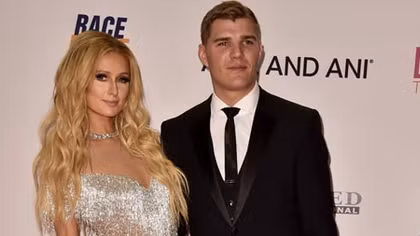 “Tiểu thư tai tiếng” Paris Hilton: Qua rồi thuở rong chơi?