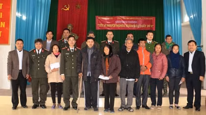 Ấm áp tình người