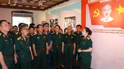 Trưng bày chuyên đề “Luôn có Bác trong tim”