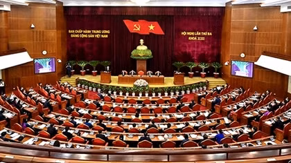 Thông cáo báo chí về ngày làm việc thứ nhất của Hội nghị lần thứ ba Ban Chấp hành Trung ương Đảng khoá XIII
