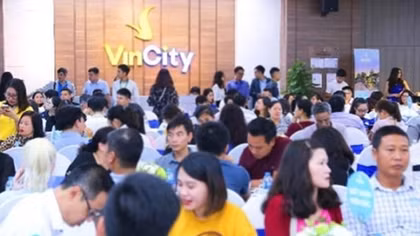 Hơn 3.000 người nghẹt thở bốc thăm quyền mua Shop/Shophouse VinCity Ocean Park