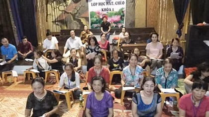 Lớp chèo dưới mái chùa Đống Lim