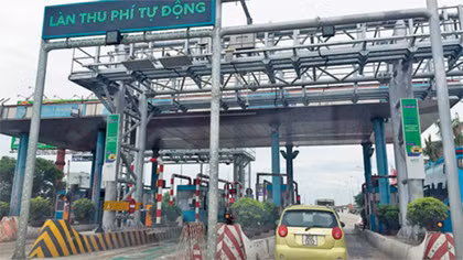 Báo cáo Thủ tướng giải pháp xử lý vướng mắc về thu phí không dừng