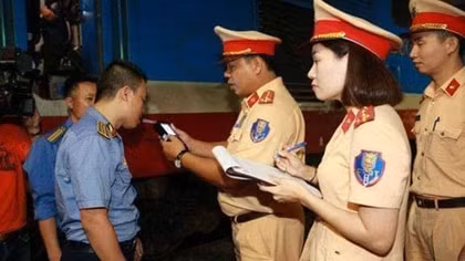 Xử phạt nhân viên gác chắn tàu vi phạm nồng độ cồn