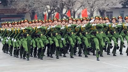 Làm thất bại mưu đồ đòi phi chính trị hóa lực lượng vũ trang