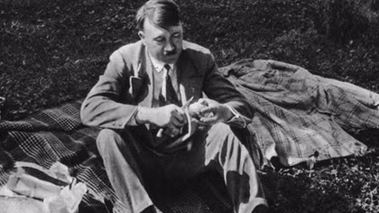 Tiết lộ mới về phút cuối đời của Hitler