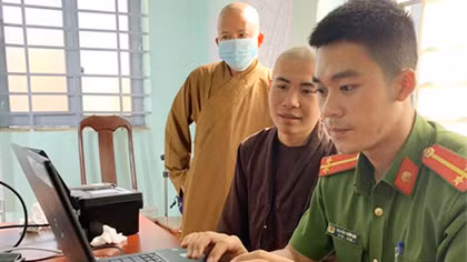 Công an Đắk Nông đẩy nhanh tiến độ cấp thẻ căn cước gắn chip điện tử 