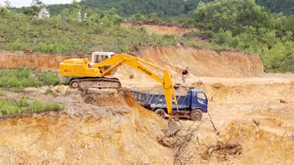 Hồi âm bài báo doanh nghiệp khai thác đất đồi trái phép