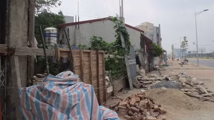 Xử lý đất siêu mỏng, siêu méo trên con phố “nghìn tỷ” ở Hà Nội