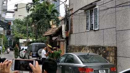 Cảnh sát khám nhà 2 cựu Chủ tịch TP Đà Nẵng bị khởi tố
