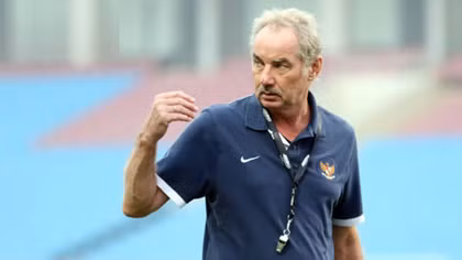 Một thoáng ông Riedl!
