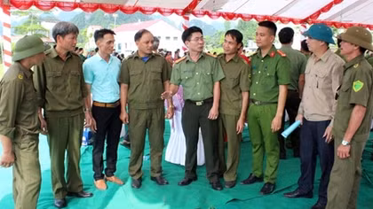 Thực hiện có hiệu quả "3 bám, 4 cùng" với dân