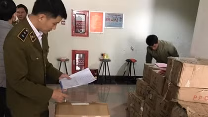  Lô hàng mỹ phẩm làm đẹp nhiều tỷ đồng trong căn hộ chung cư