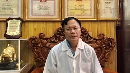 Còn một con mắt để cứu người