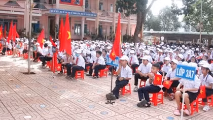 Phụ huynh bức xúc vì loạn phí đóng góp “tự nguyện” đầu năm