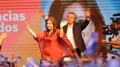 Sự trở lại ngoạn mục của bà Cristina Kirchner