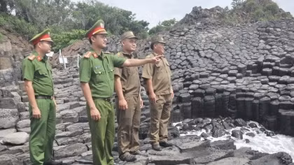 Đón nhận Bằng Di tích Quốc gia đặc biệt Gành Đá Đĩa