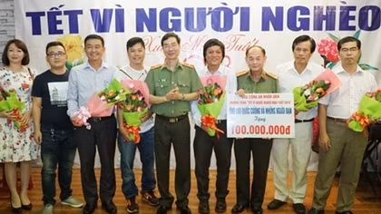Hạnh phúc là cứ cho đi...