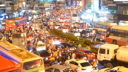 Hàng loạt sự cố trong cơn mưa lớn bất thường