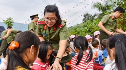 Ấm lòng tình người nơi biên cương Tổ quốc