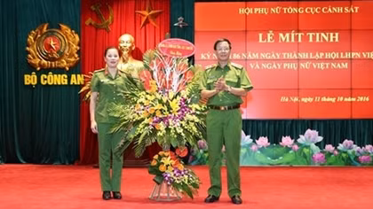 Hội Phụ nữ Tổng cục Cảnh sát mít tinh kỷ niệm Ngày thành lập Hội Liên hiệp Phụ nữ Việt Nam