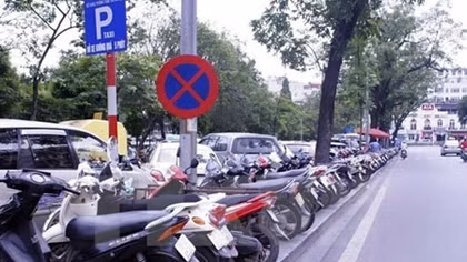 Xử lý nhiều điểm trông giữ xe dưới 5m² tại quận trung tâm Hà Nội