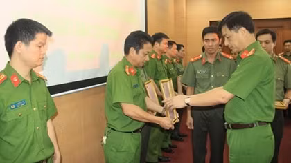 Bộ trưởng Tô Lâm gửi thư khen Công an TP Hà Nội khám phá nhanh vụ án giết người ở Trung Hòa