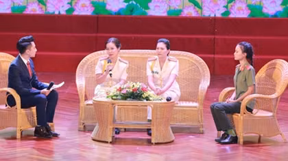 Tuyên dương Phụ nữ Công an tiêu biểu năm 2017