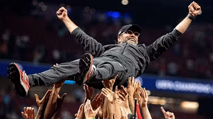 Liverpool vô địch Premier League sau 30 năm chờ đợi